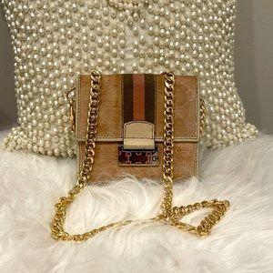 Vintage Gucci Bifold Wallet with chain